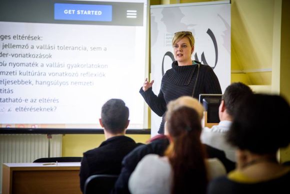 Szilárdi Réka: A nemzeti radikalizmus és a kollektív identitás társadalomtudományi vonatkozásai. A Közép-kelet európai újpogány közösségek öndefiníciói
